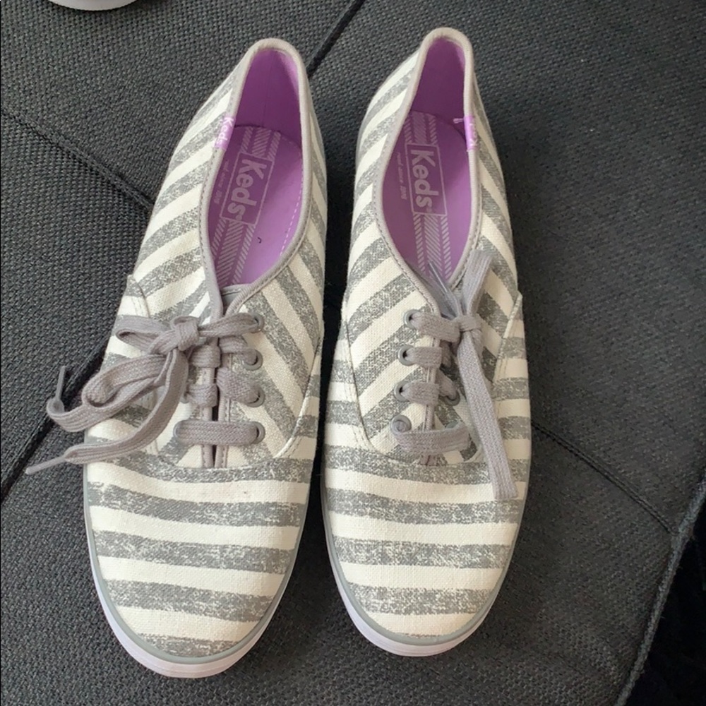 Grey and white stripped keds, never worn